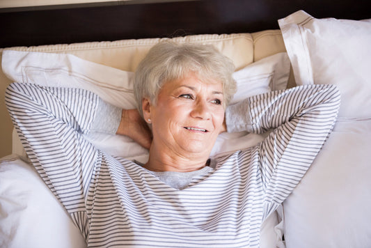 Menopauza a bezsenność w upalne noce – jak spać spokojniej.