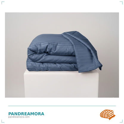 Niebieska satynowa kołdra obciążeniowa Pandreamora Family Premium i Comfort Premium – prezentacja produktu